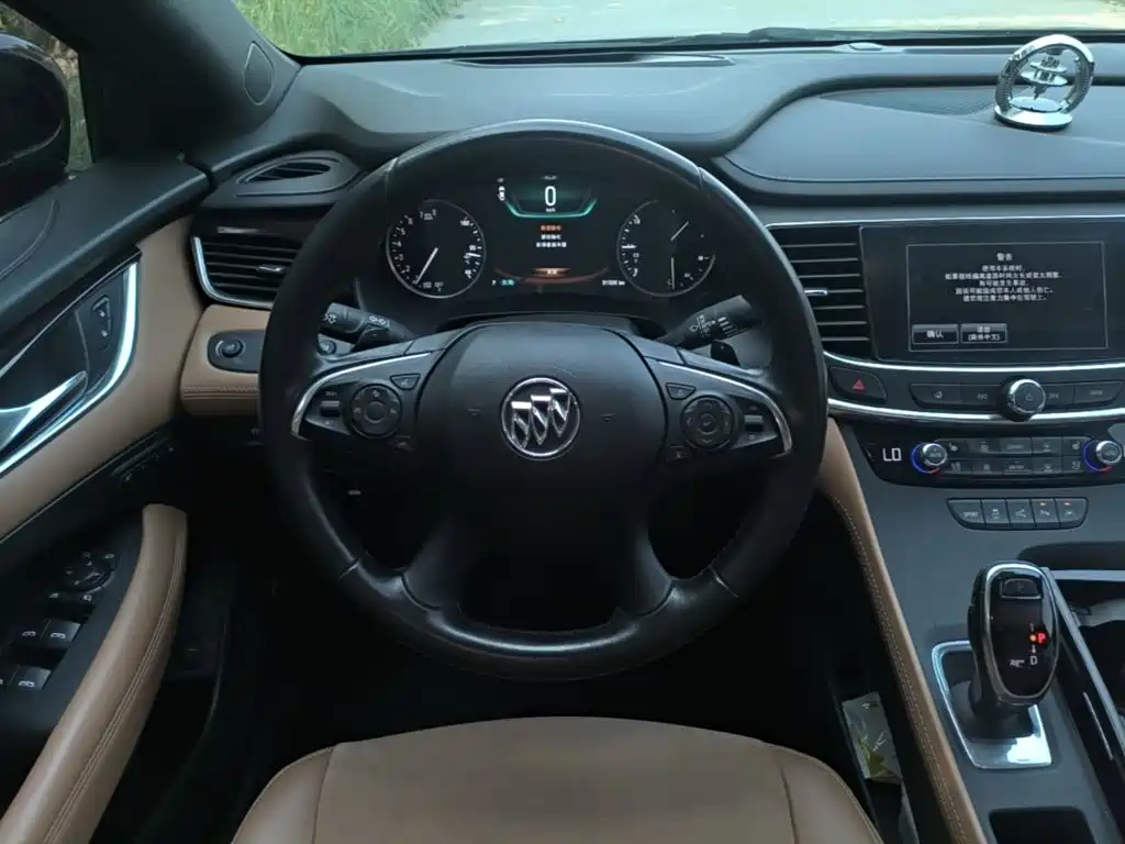 Buick LaCrosse — миниатюра 11