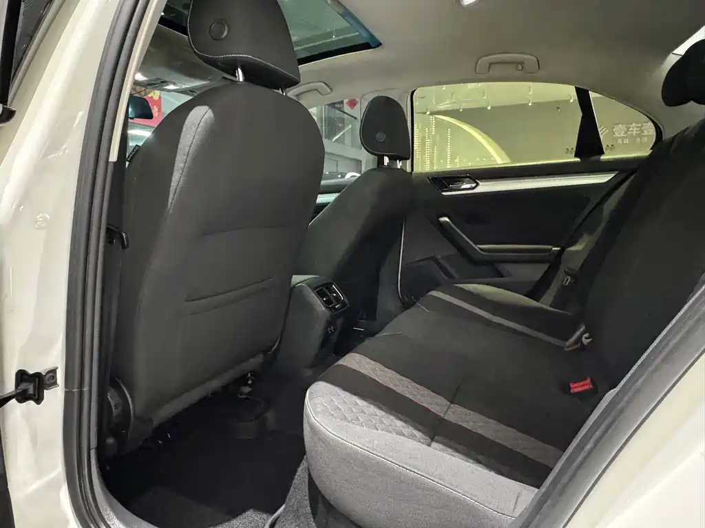 Volkswagen Lamando — миниатюра 5