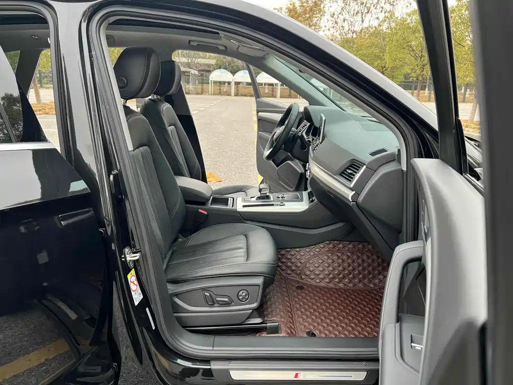 Audi Q5L 2020 40 TFSI Fashion
