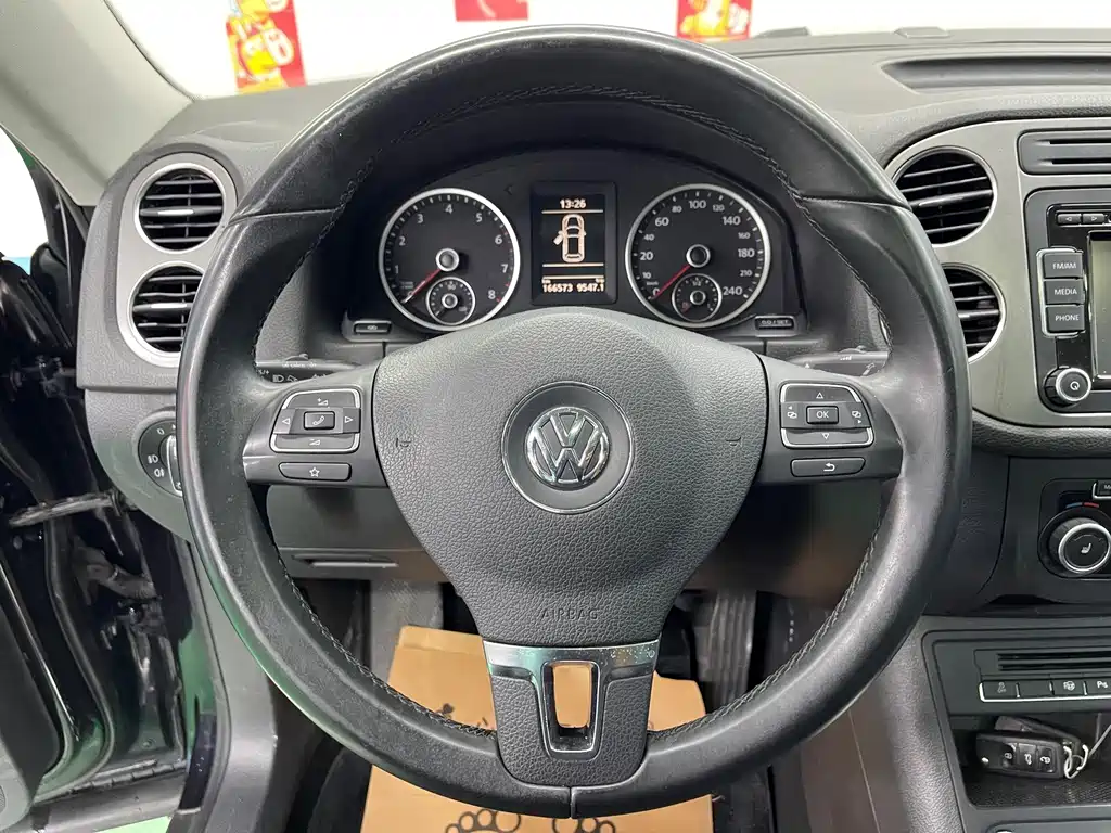 Volkswagen Tiguan — миниатюра 12