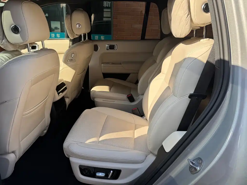 Li Auto Li L8 — миниатюра 6
