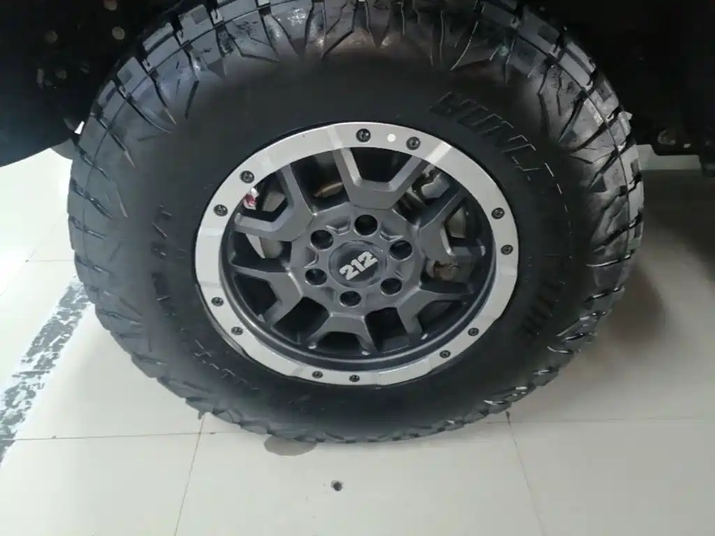212 212 T01 — миниатюра 23