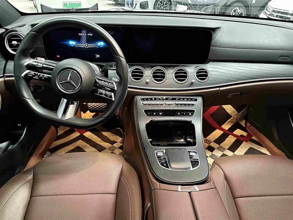 Mercedes-Benz E-Class — миниатюра 14