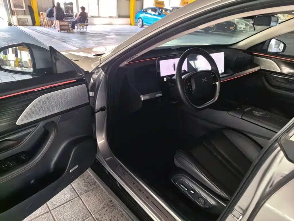 XPeng P7 — миниатюра 16