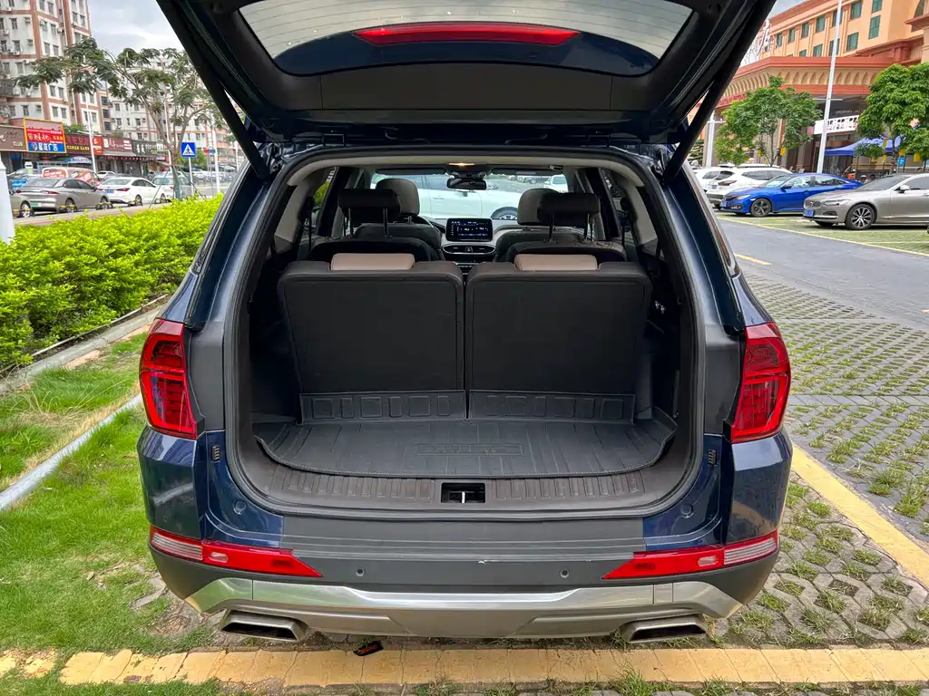 Hyundai Santa Fe 2019 380 TGDi TOP AT Flagship （HTRAC） V
