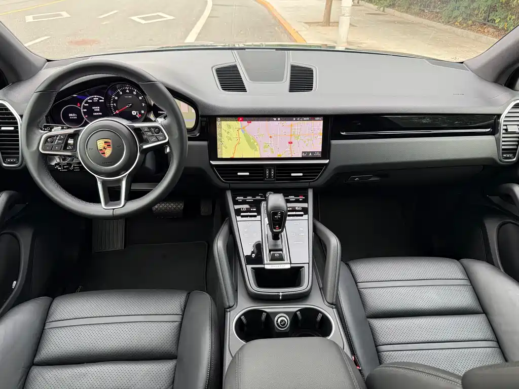 Porsche Cayenne — миниатюра 19
