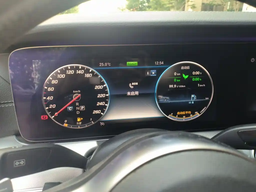 Mercedes-Benz E-Class (Import) — миниатюра 4