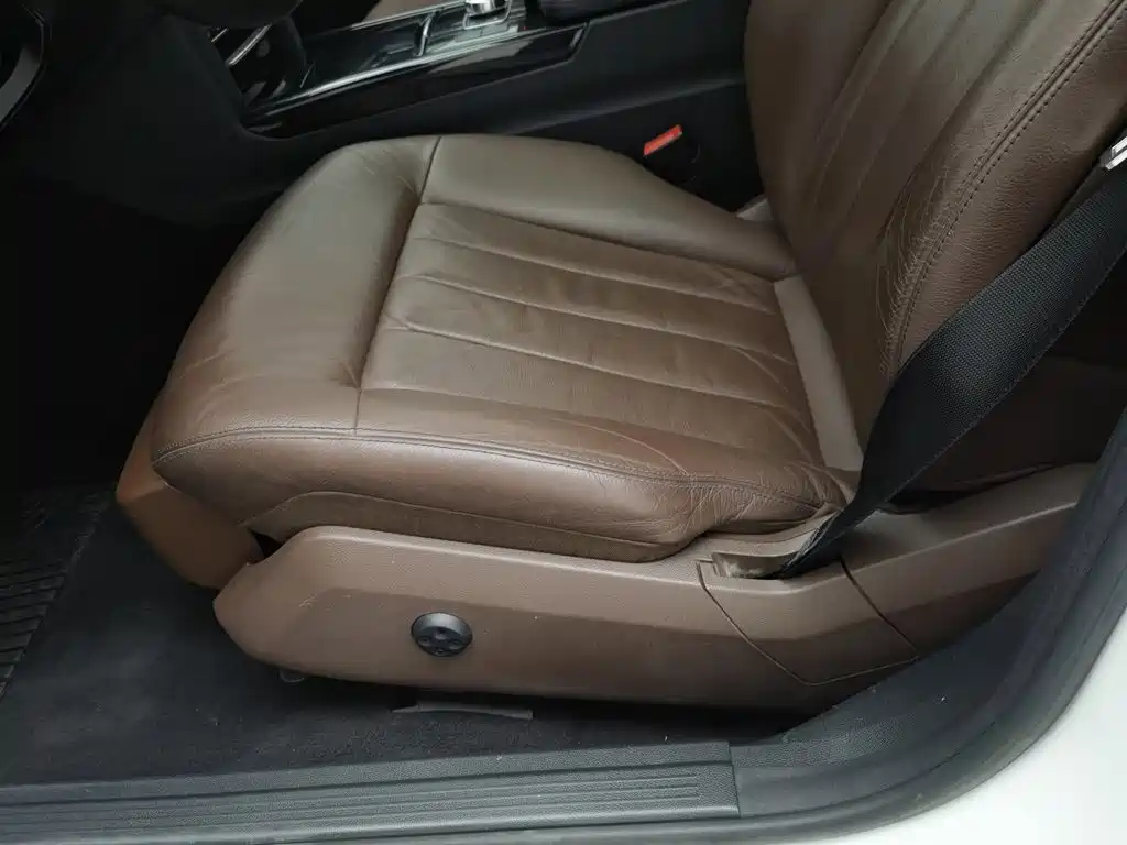 Mercedes-Benz E-Class — миниатюра 20
