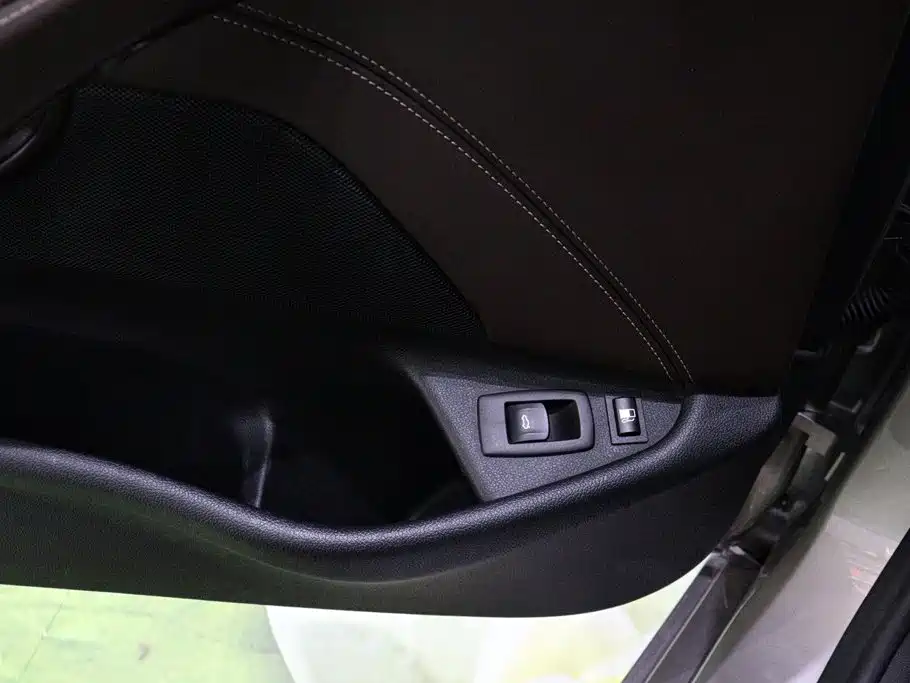 BMW 5 Series New Energy — миниатюра 19