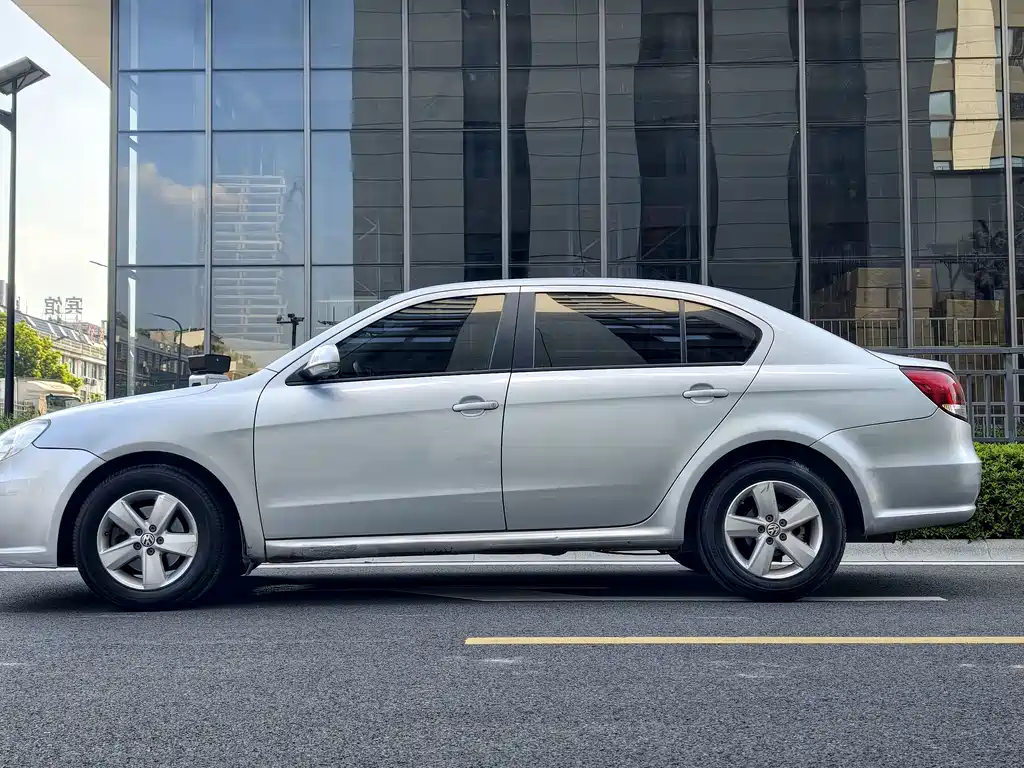 Volkswagen Lavida — миниатюра 2