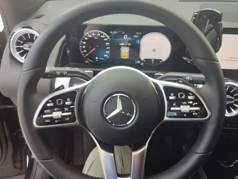 Mercedes-Benz GLB — миниатюра 15