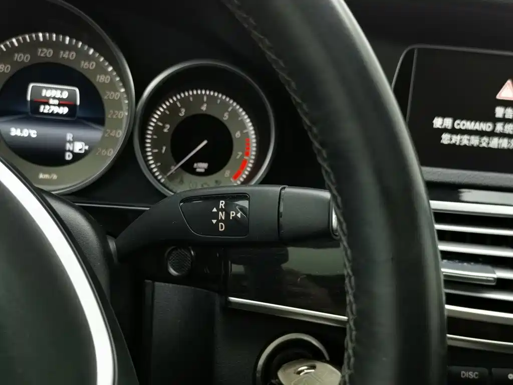 Mercedes-Benz E-Class — миниатюра 13