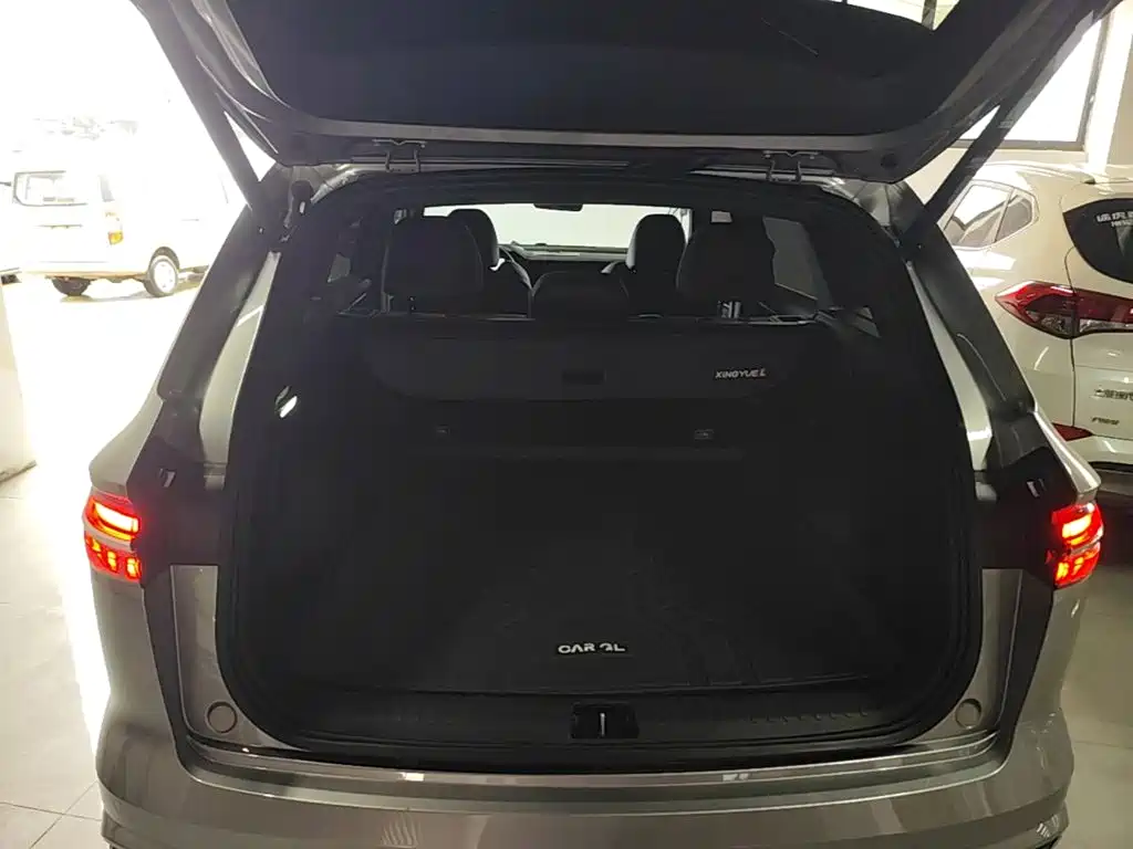 Geely Xingyue L — миниатюра 19