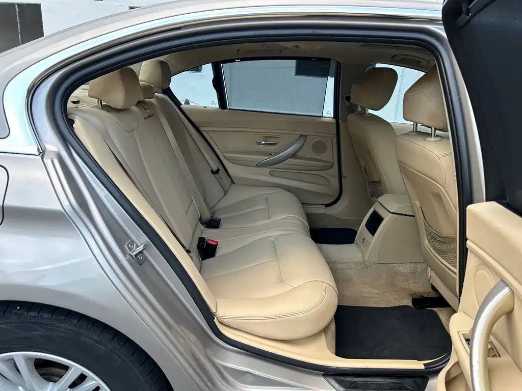 BMW 3 Series — миниатюра 26