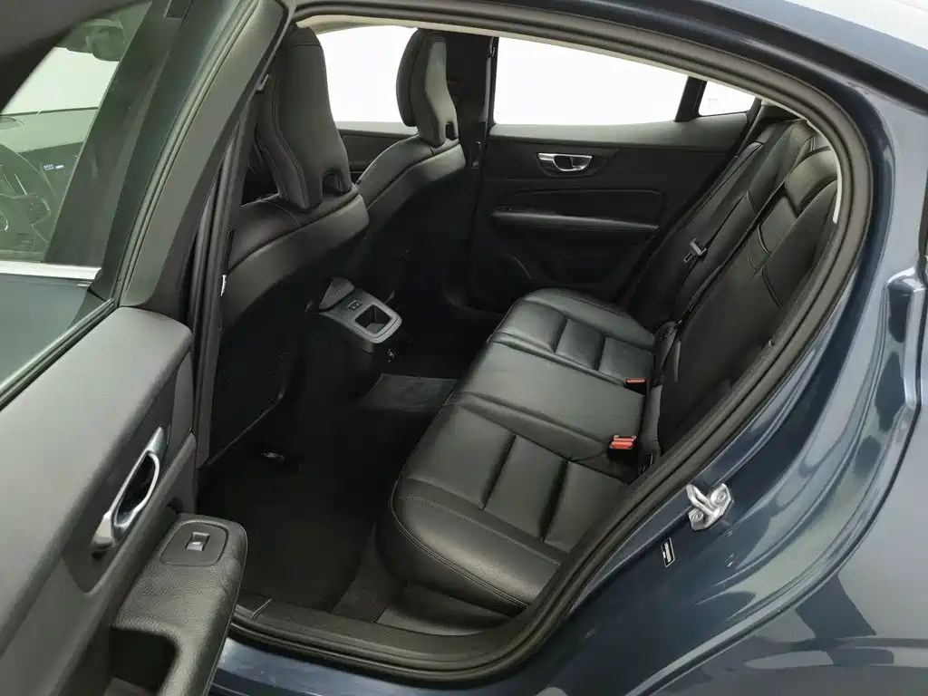 Volvo S60 — миниатюра 15