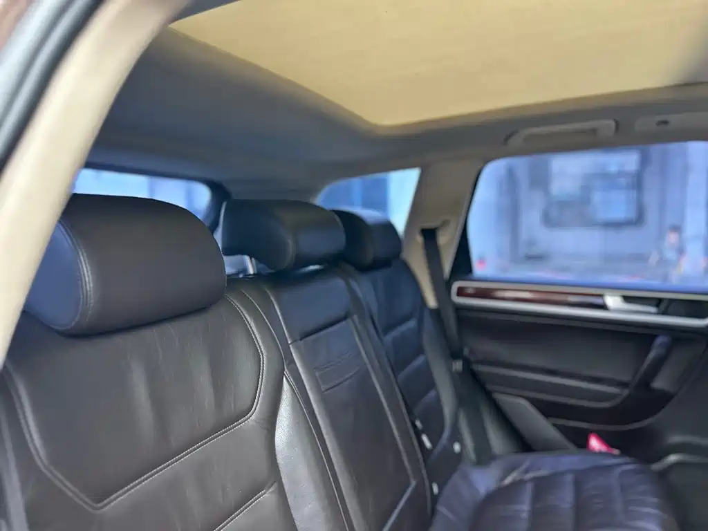 Volkswagen Touareg — миниатюра 30