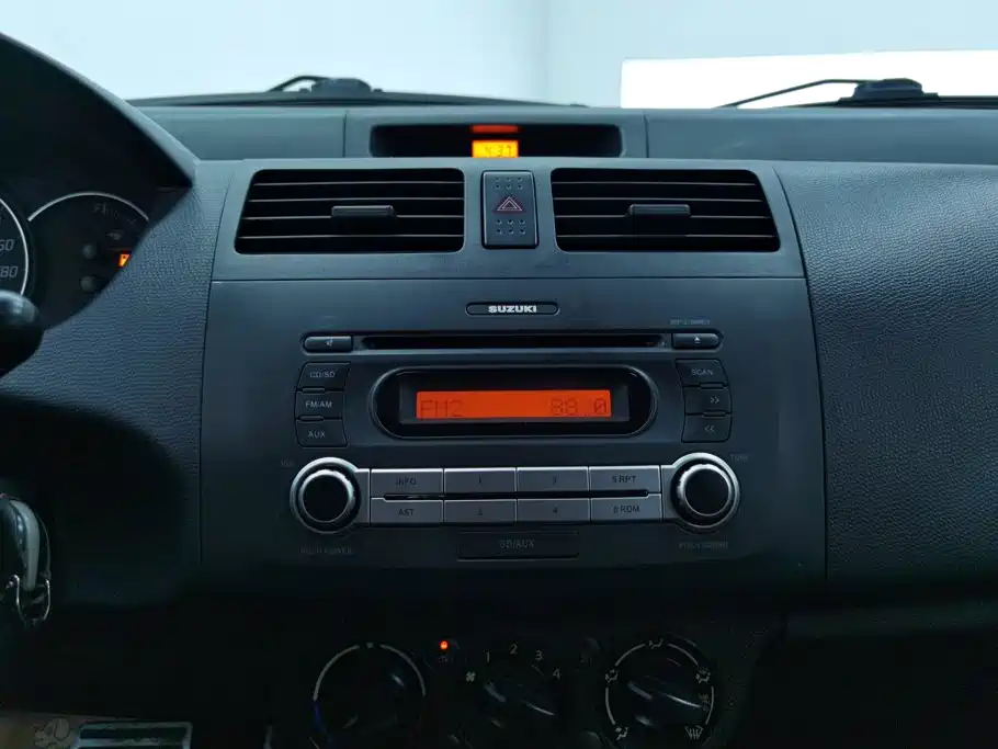 Suzuki Swift — миниатюра 13