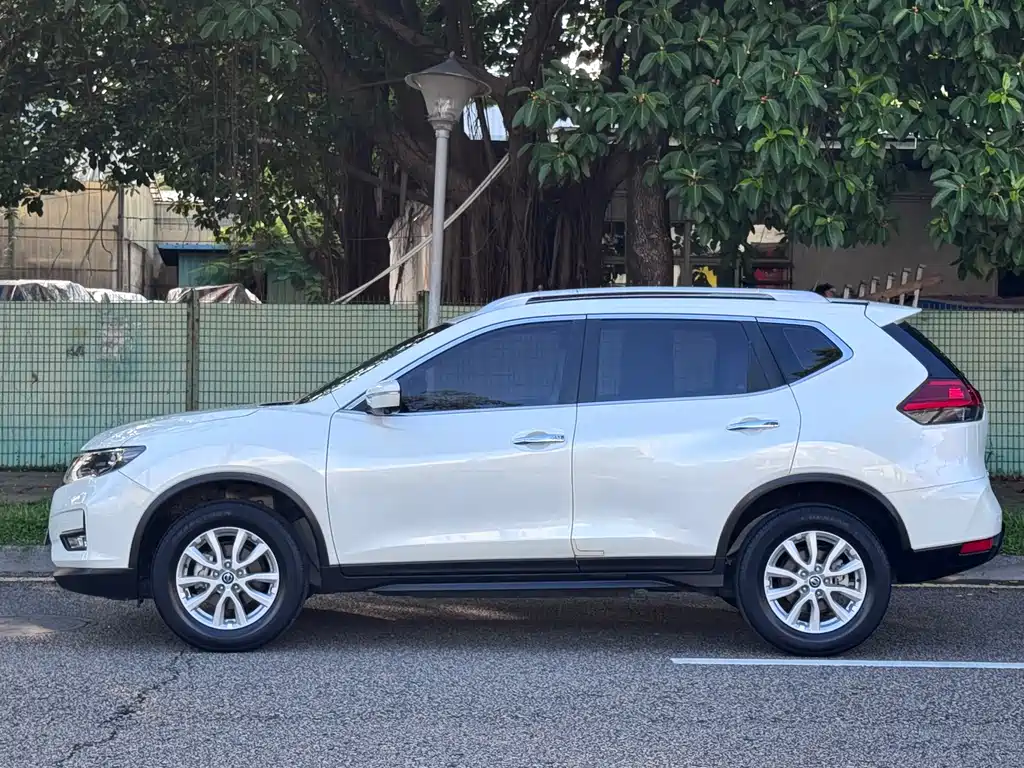 Nissan X-Trail — миниатюра 4