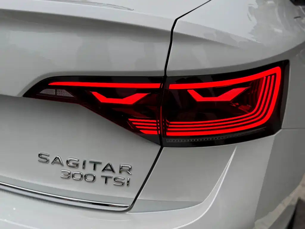 Volkswagen Sagitar — миниатюра 18