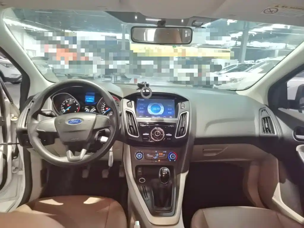 Ford Focus — миниатюра 10