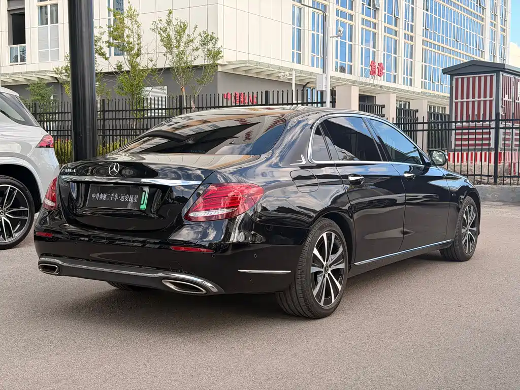 Mercedes-Benz E-Class New Energy — миниатюра 8