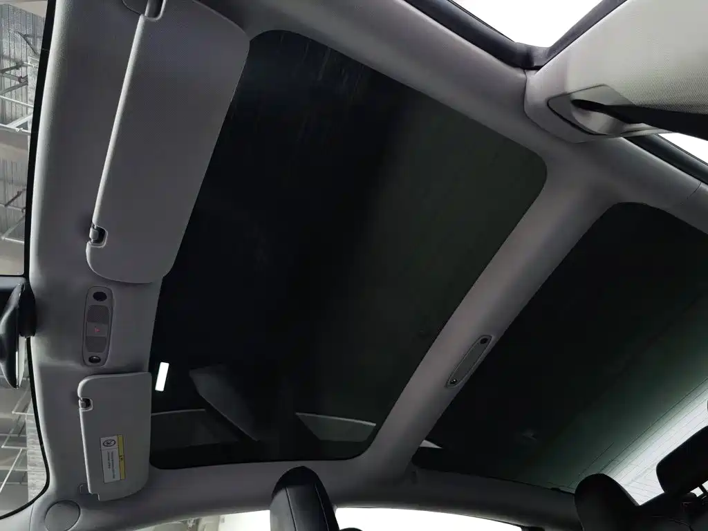 Tesla Model 3 — миниатюра 14