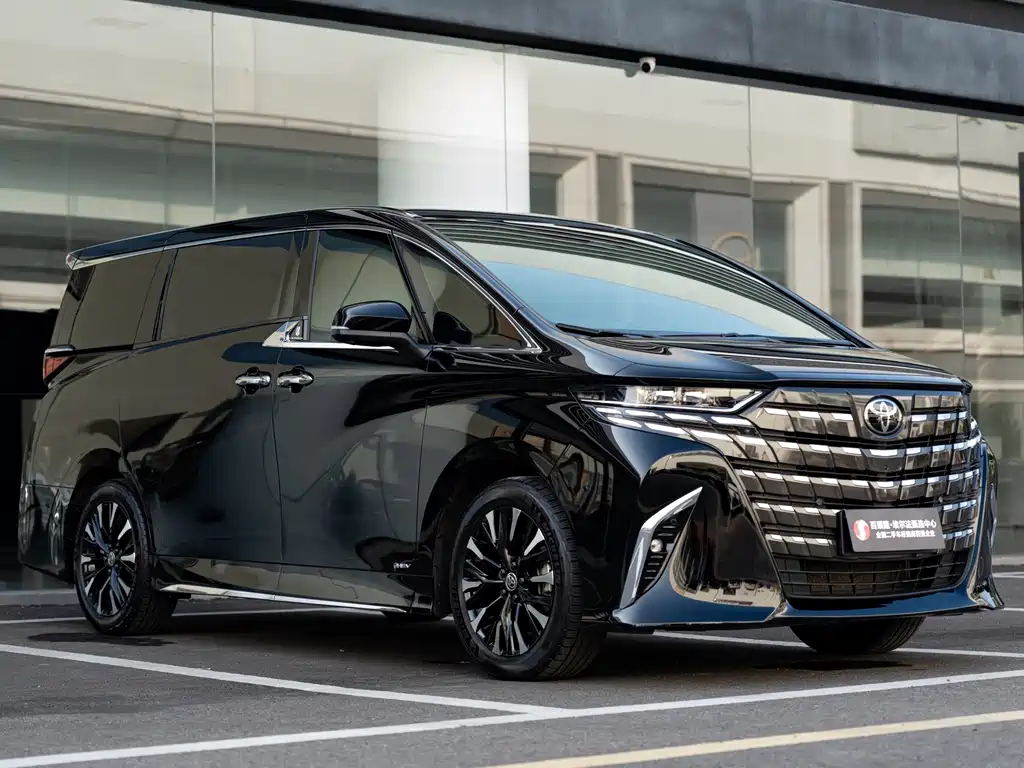 Toyota Alphard — миниатюра 3