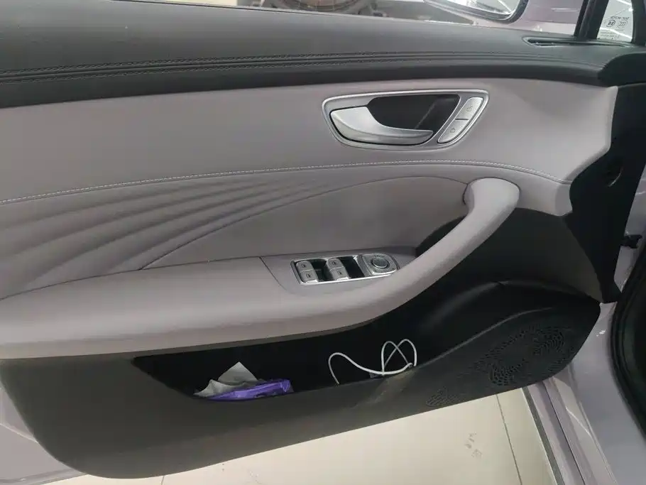 Roewe M7 DMH — миниатюра 7