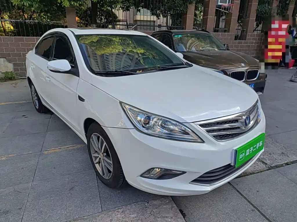 Changan Eado — миниатюра 4
