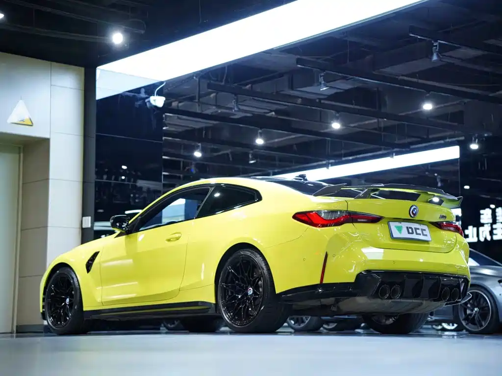 BMW M4 — миниатюра 10