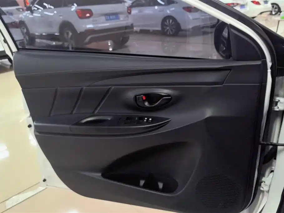 Toyota Yaris L Zhixuan YARiS L 2019 1.5E CVT VI