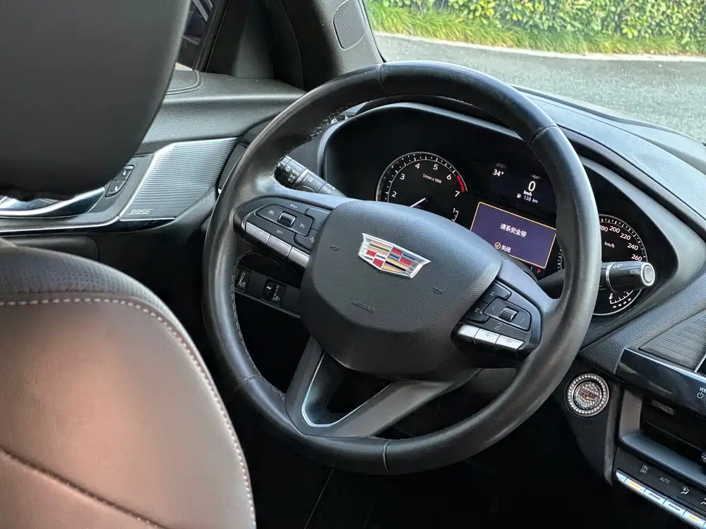 Cadillac CT4 — миниатюра 13