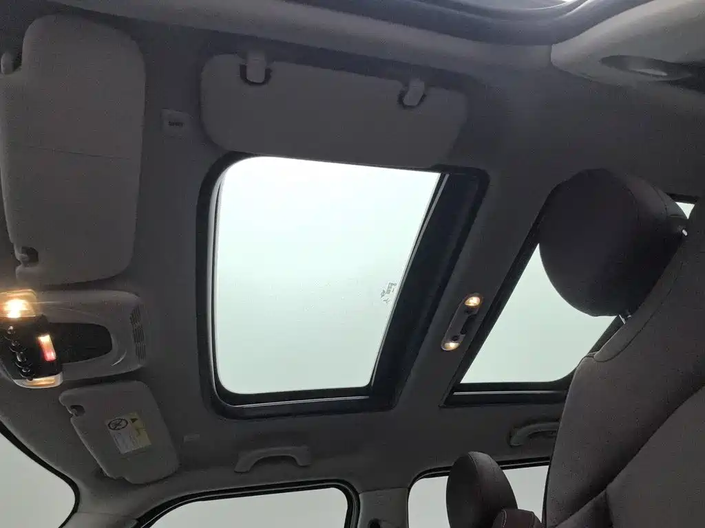 MINI Mini Clubman — миниатюра 14