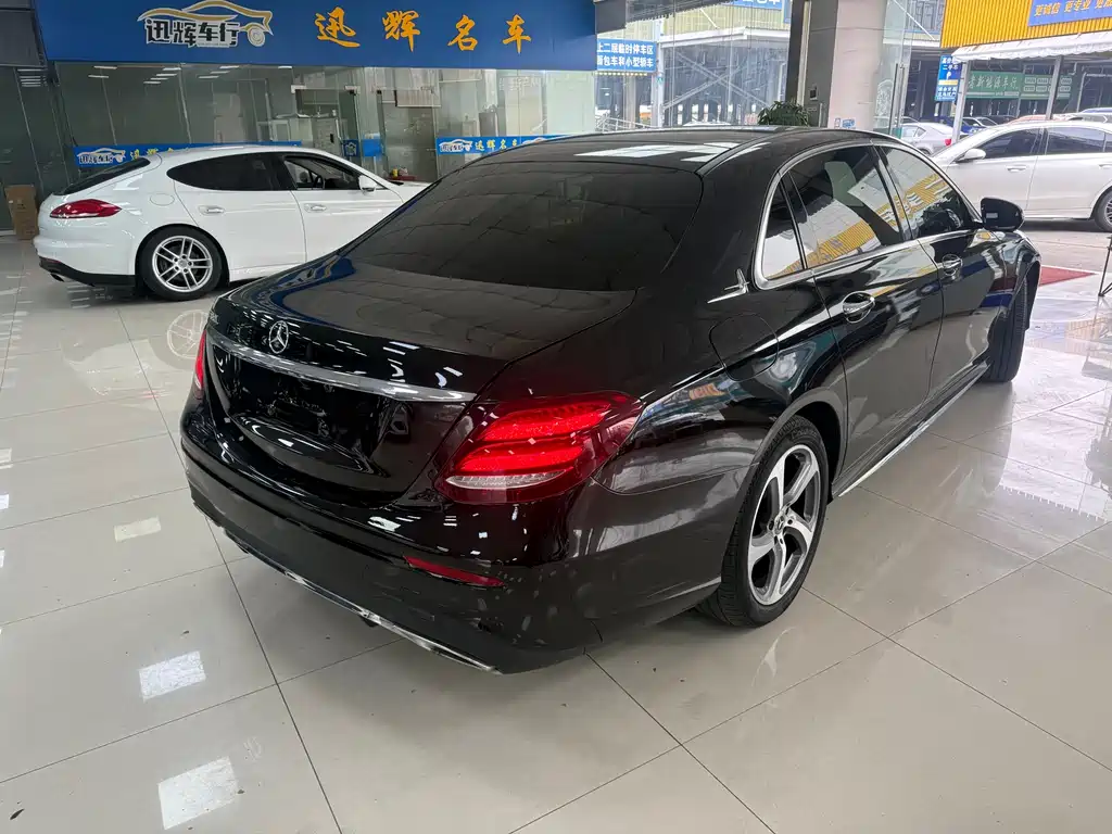 MERCEDES-BENZ E CLASS