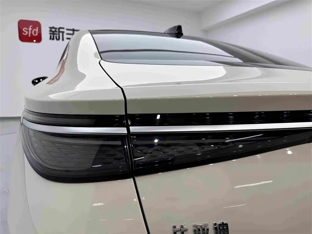 BYD Seal 07 DM-i — миниатюра 30