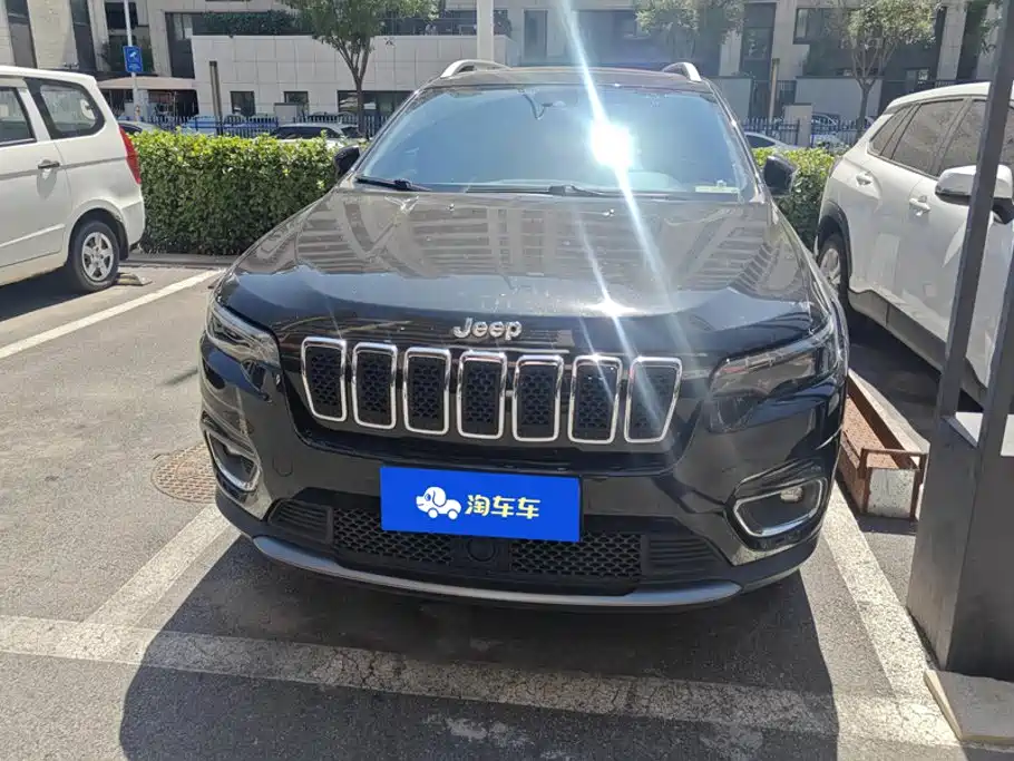 Jeep Cherokee — миниатюра 2