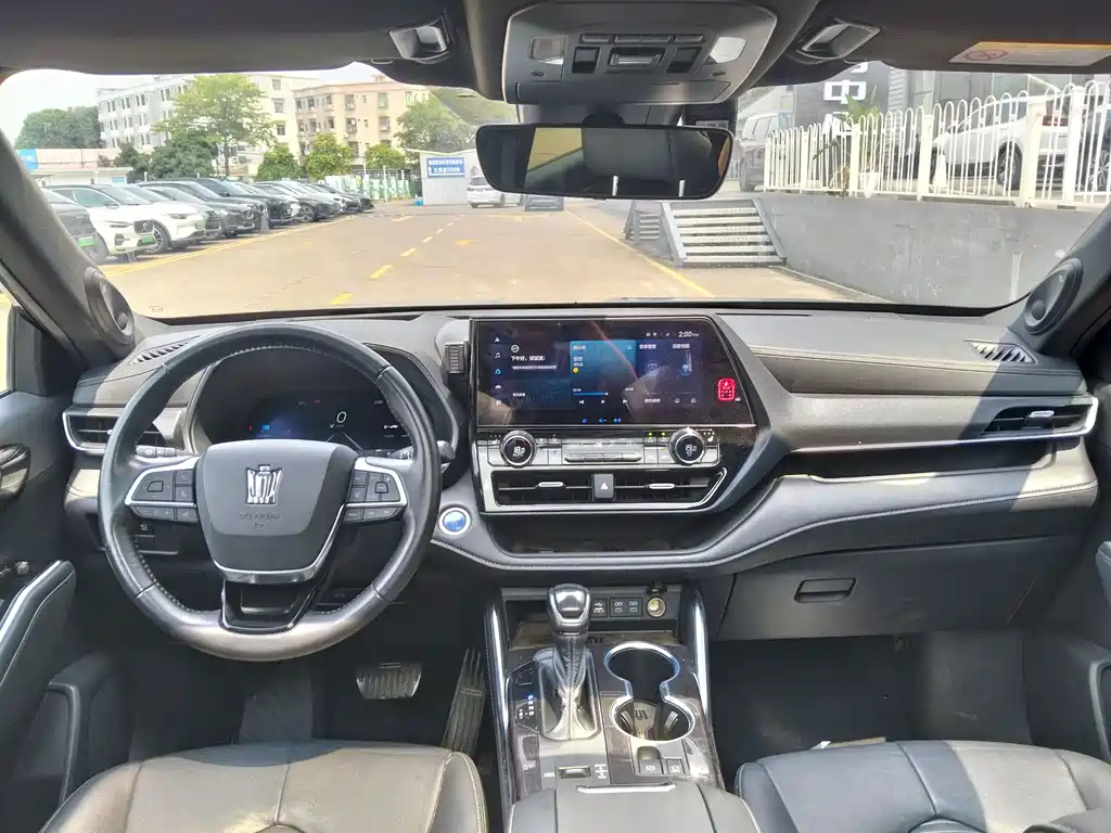 Toyota Crown Kluger — миниатюра 12