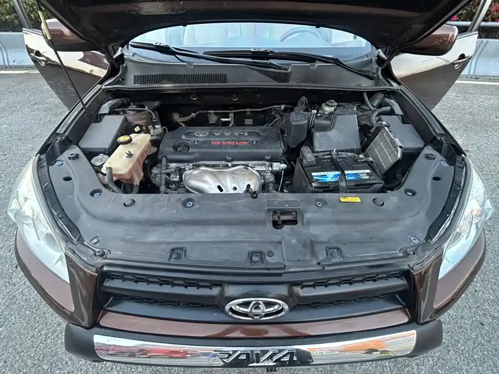 Toyota RAV4 — миниатюра 14