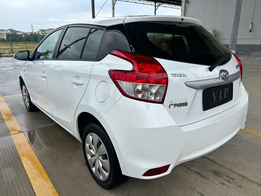 Toyota Yaris L — миниатюра 11