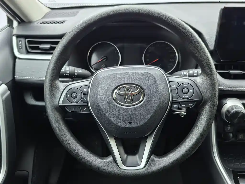 Toyota RAV4 2024 2.0L CVT