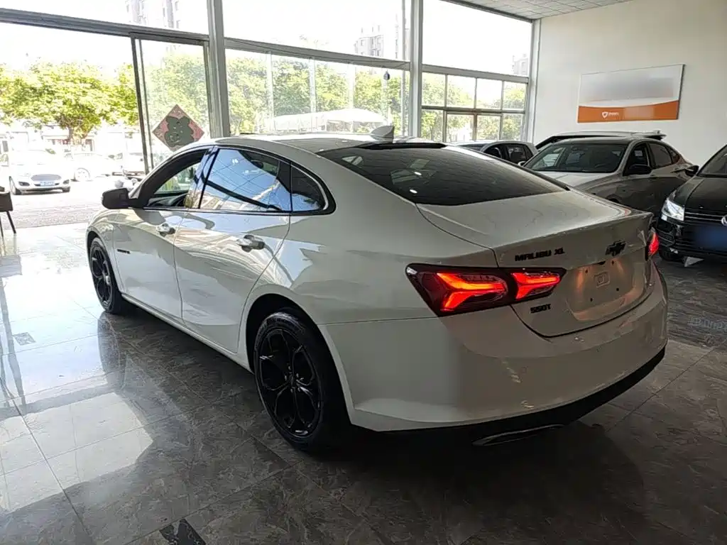 Chevrolet Malibu XL — миниатюра 5