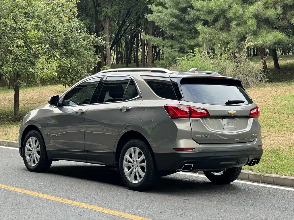 Chevrolet Equinox — миниатюра 11