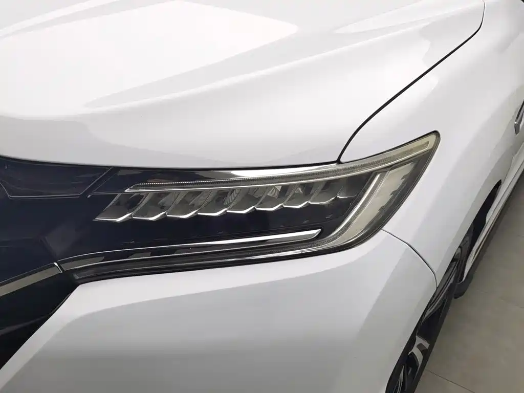 Honda UR-V — миниатюра 7