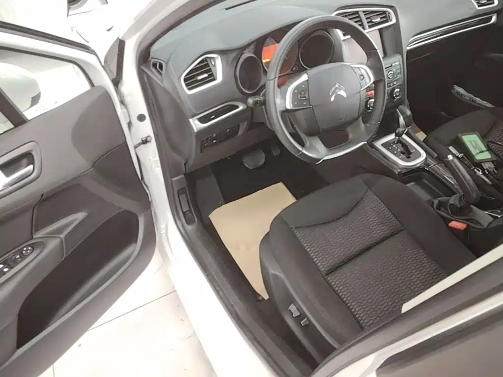 Citroen C4L — миниатюра 15