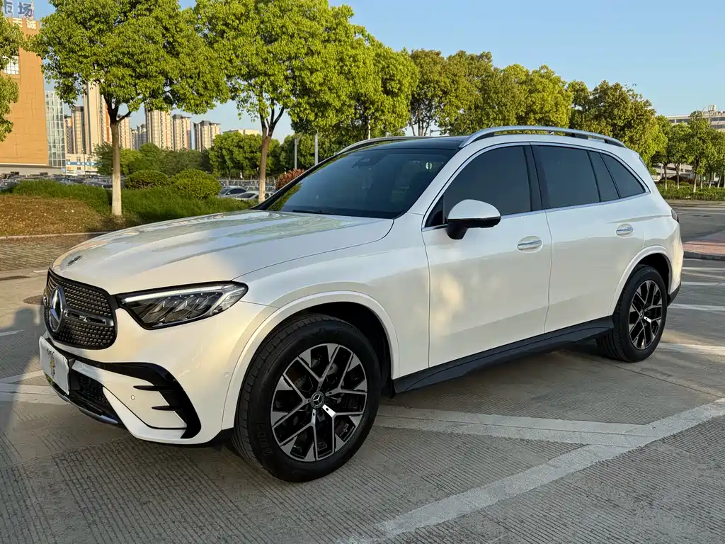 Mercedes-Benz GLC 2023
