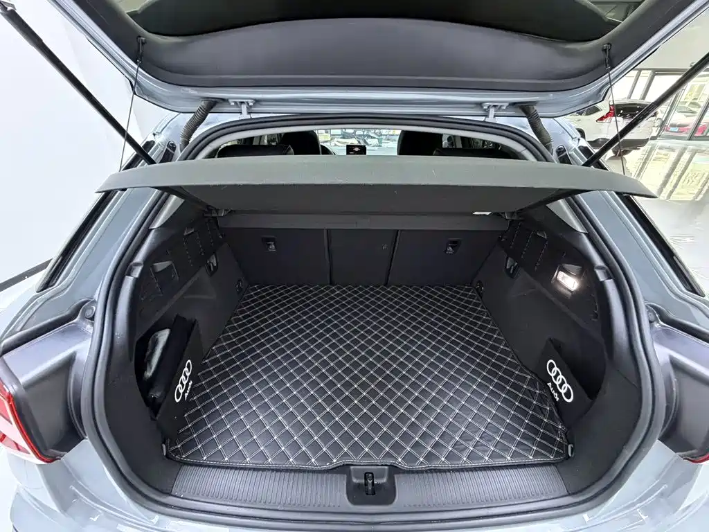 Audi Q2L — миниатюра 8
