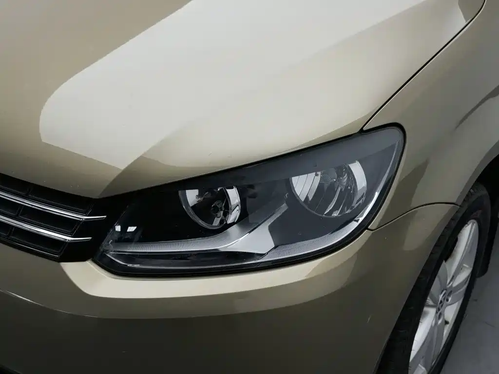 Volkswagen Touran — миниатюра 7
