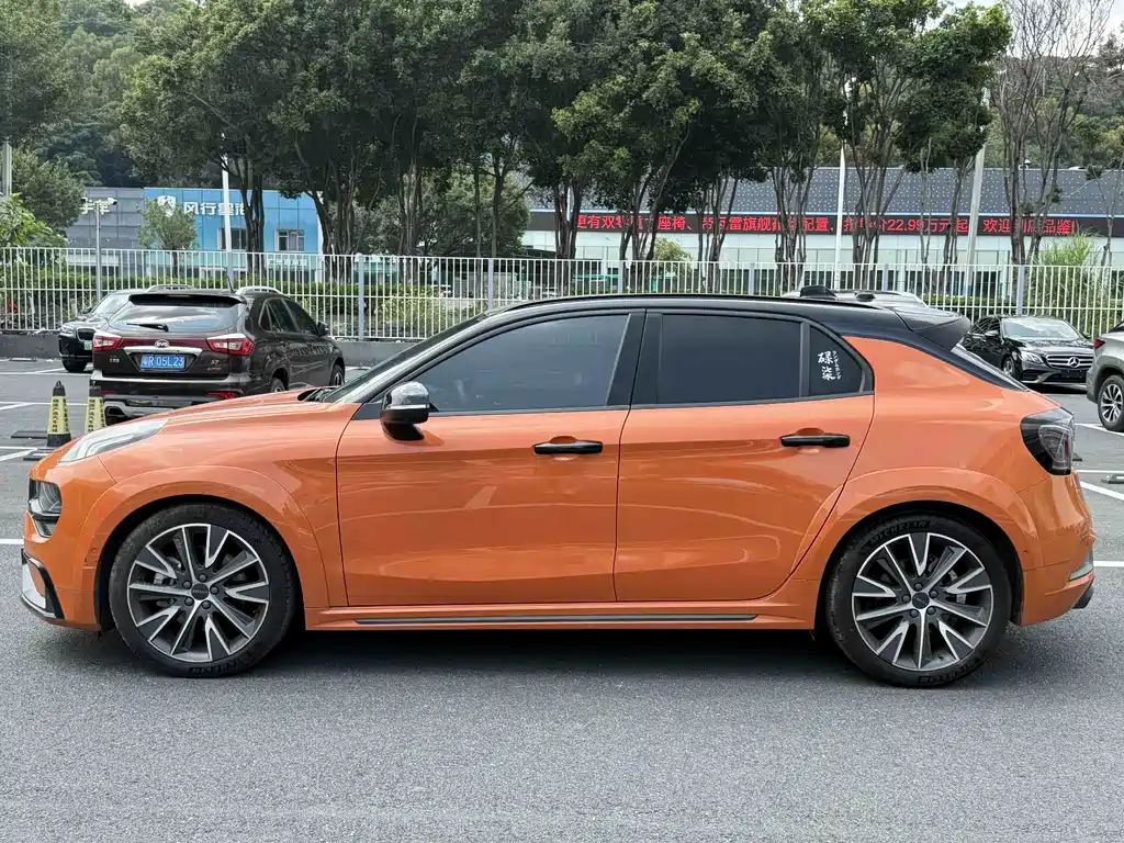 Lynk & Co 02 Hatchback — миниатюра 14