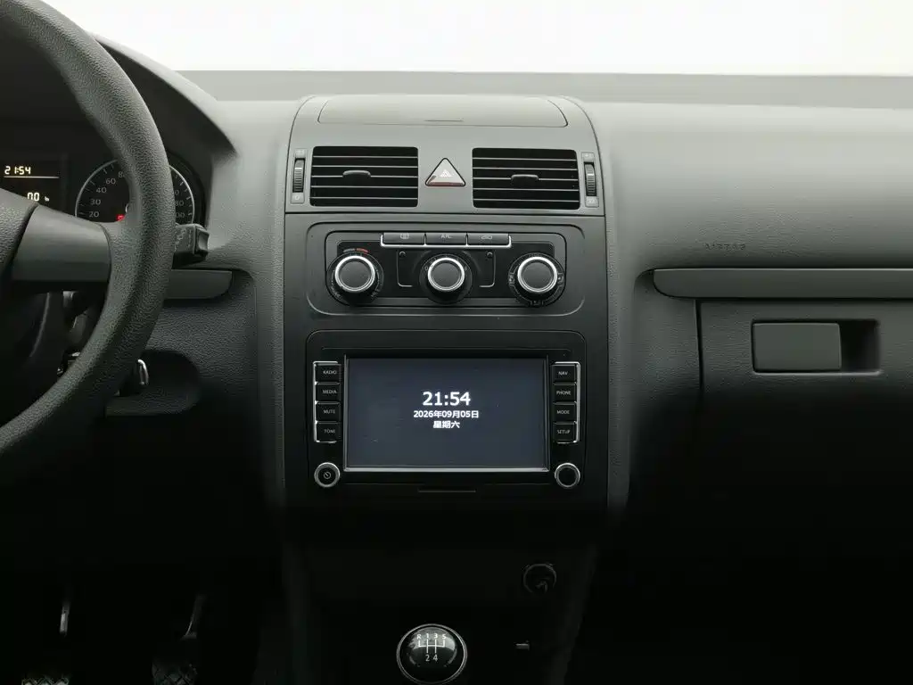 Volkswagen Touran — миниатюра 12