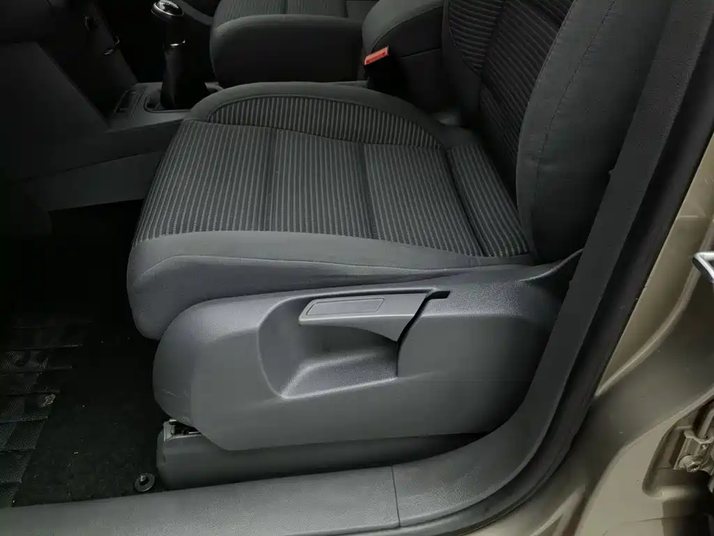 Volkswagen Touran — миниатюра 20